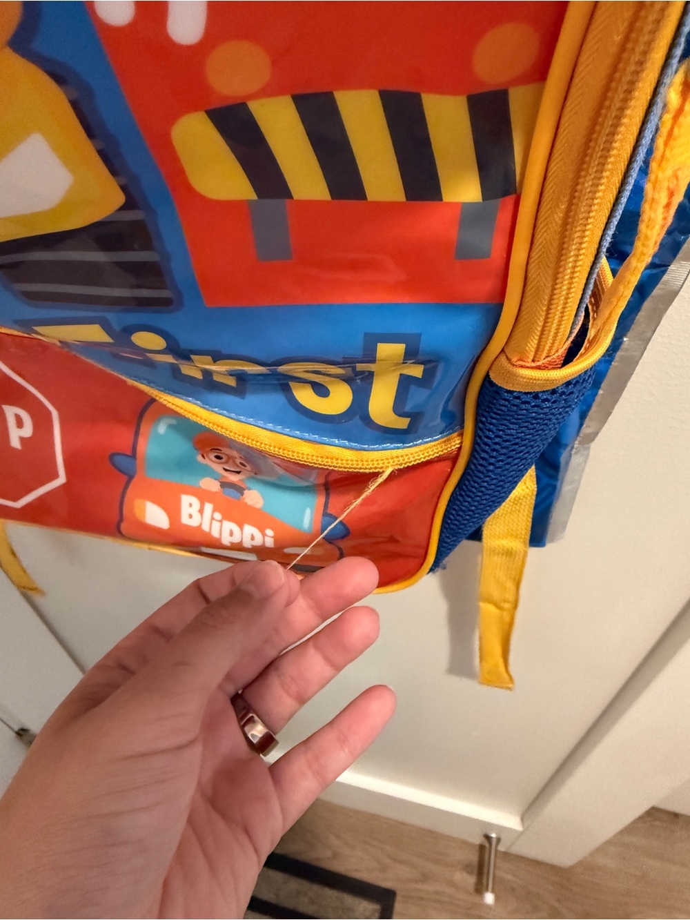 Blippi Safety First Kids Backpack - Yellow Blue Red - Picture 4 of 7